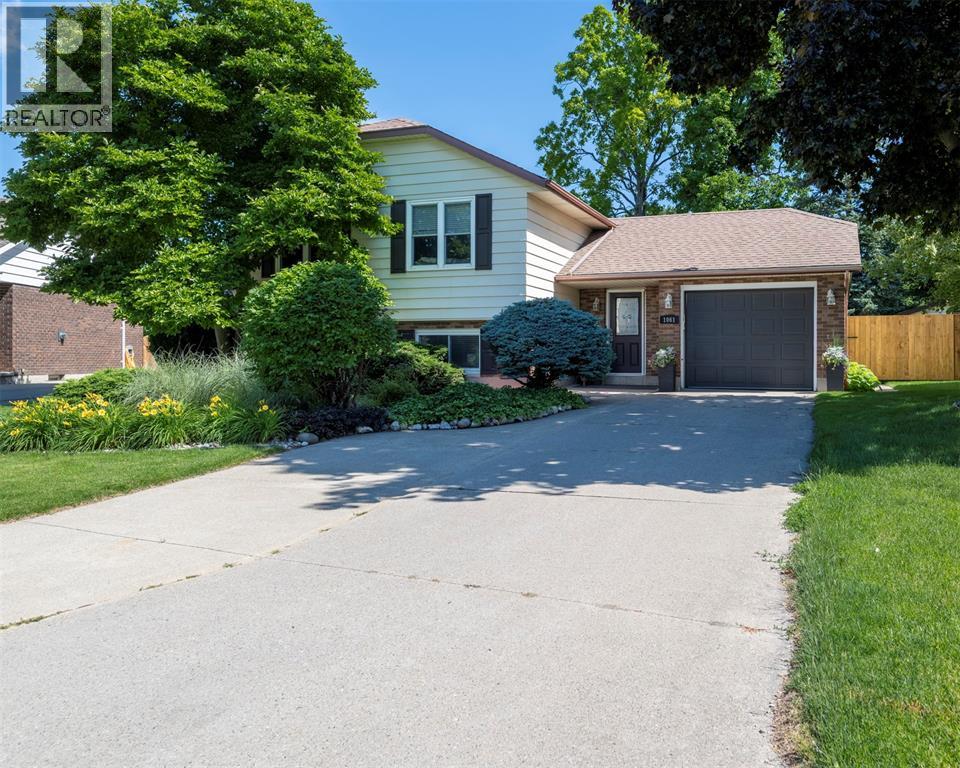 1061 BRIMWOOD CRESCENT