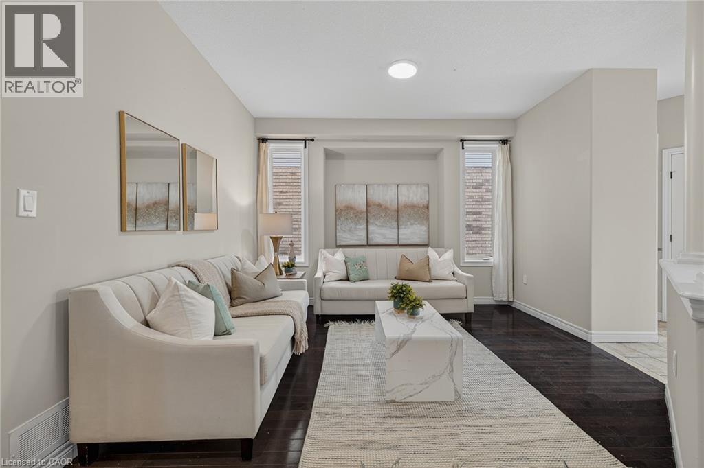 100 GARINGER Crescent