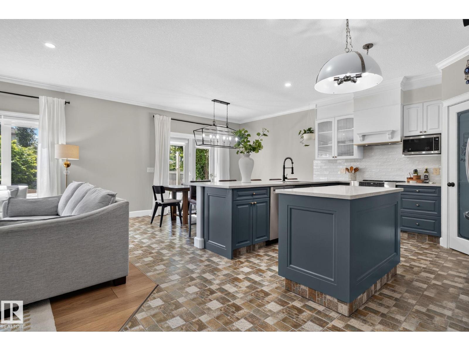 10615 181 AV NW