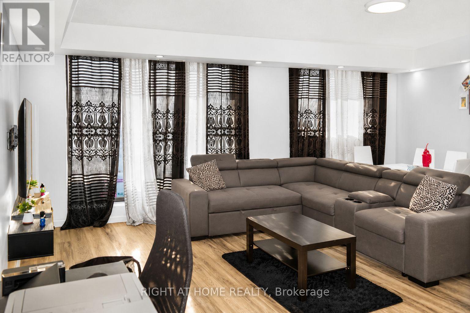 1501 - 757 VICTORIA PARK AVENUE
