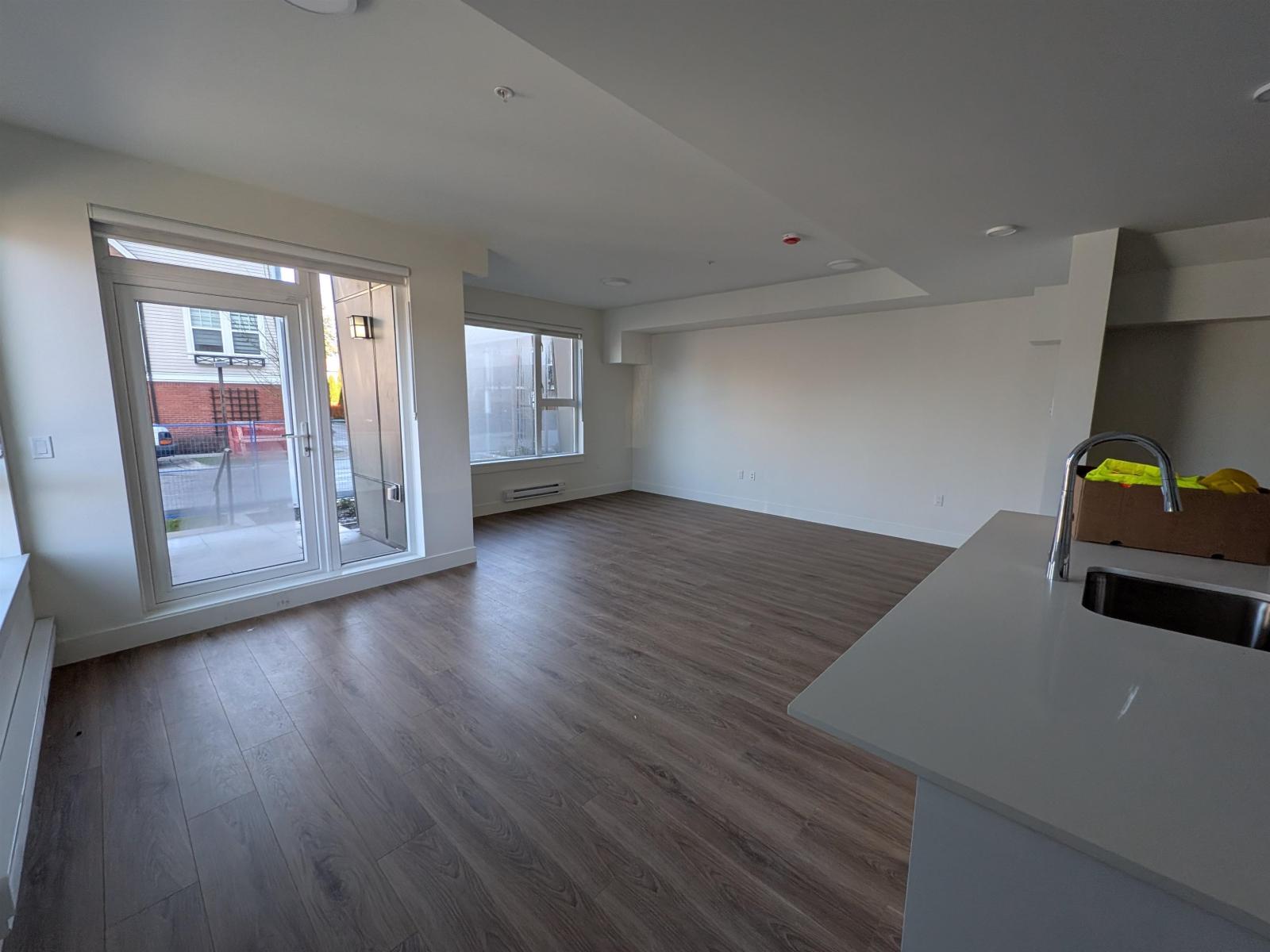 110 15739 FRASER HIGHWAY