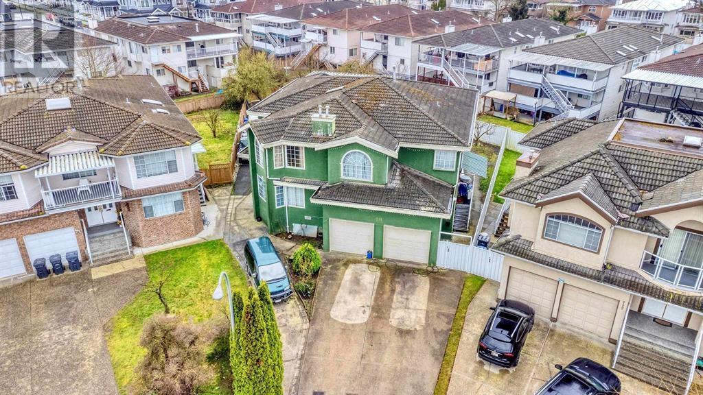 716 CRANE PLACE