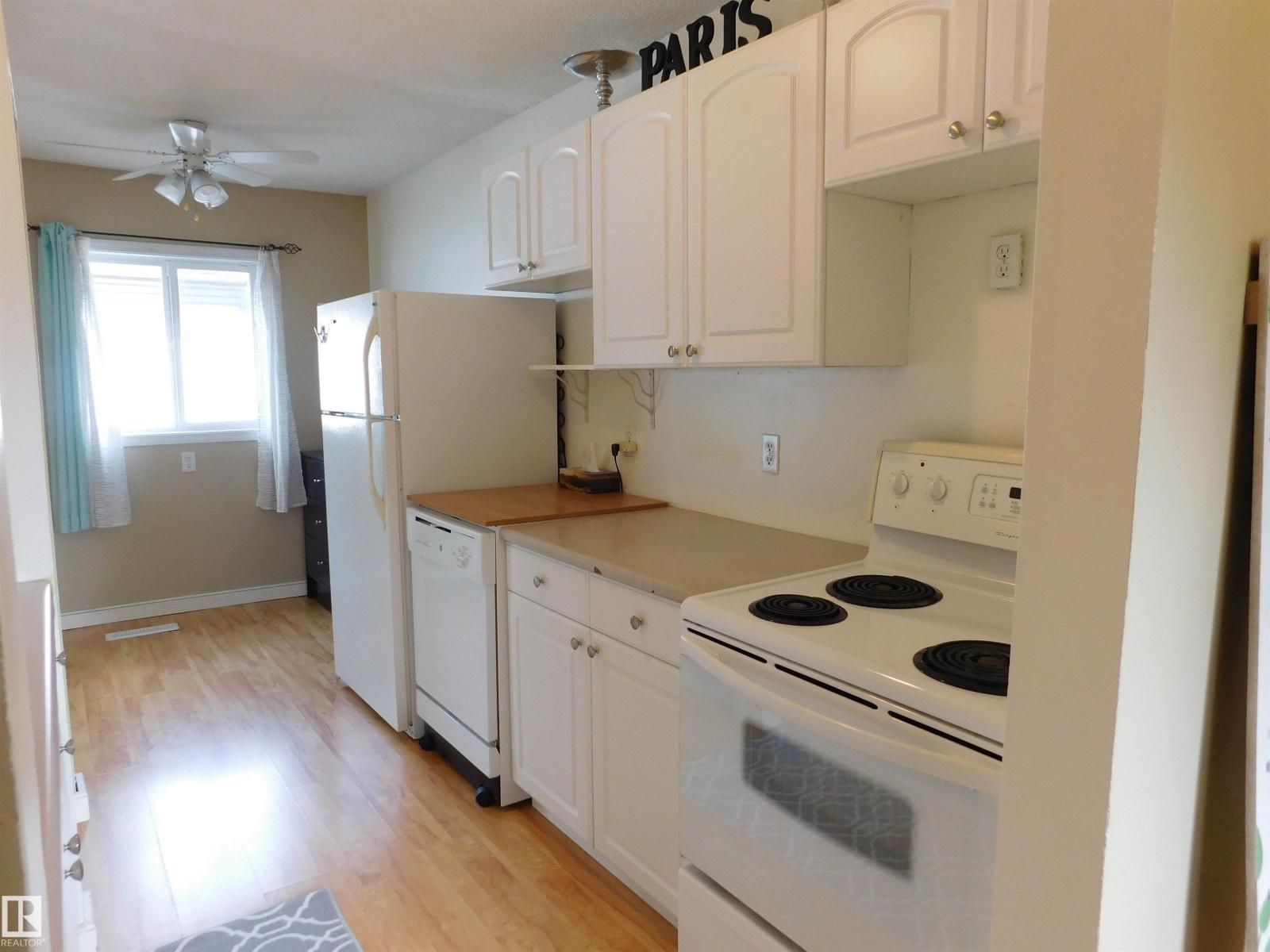 15E Meadowlark Village NW