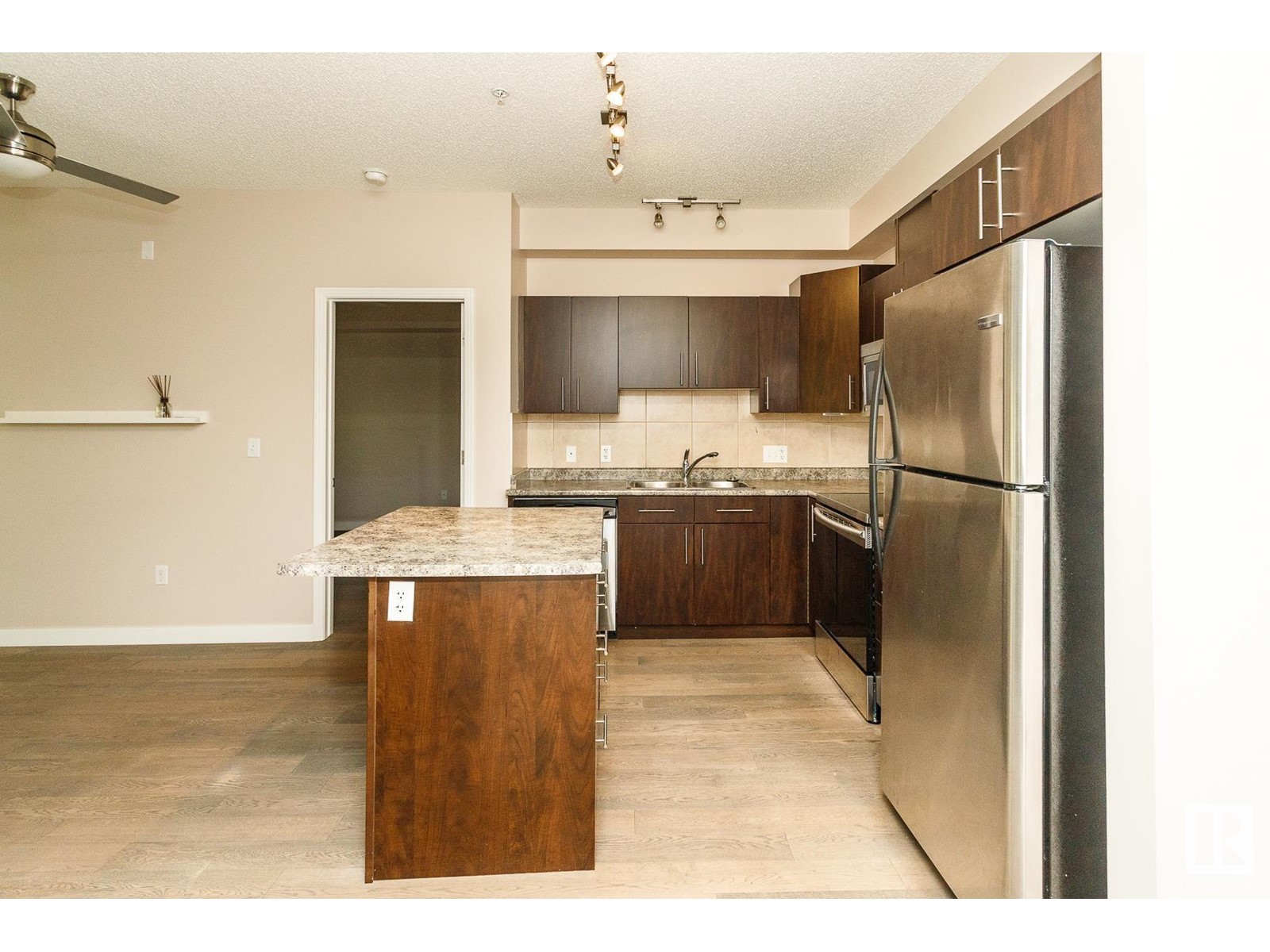 #216 8931 156 ST NW