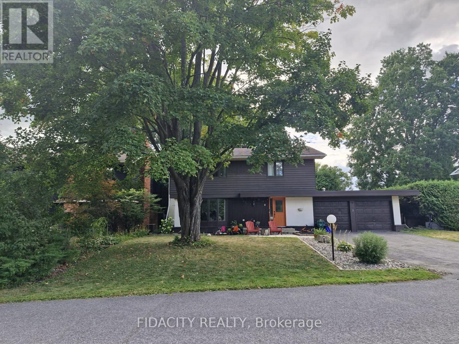 7 GAGNON COURT