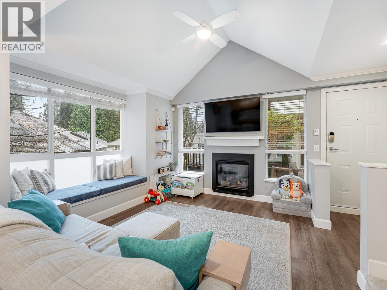 18 1073 LYNN VALLEY ROAD