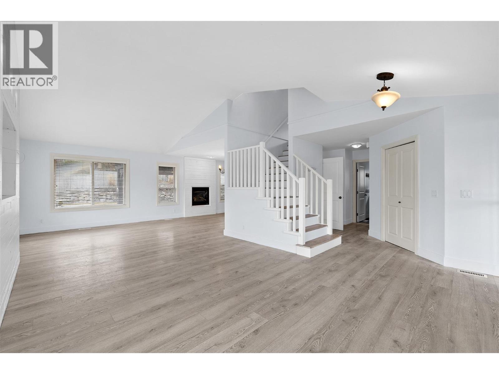 5095 Windsong Crescent