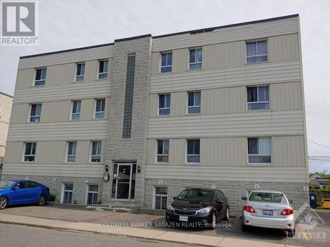 105 VACHON AVENUE Ottawa ON K1L5S7