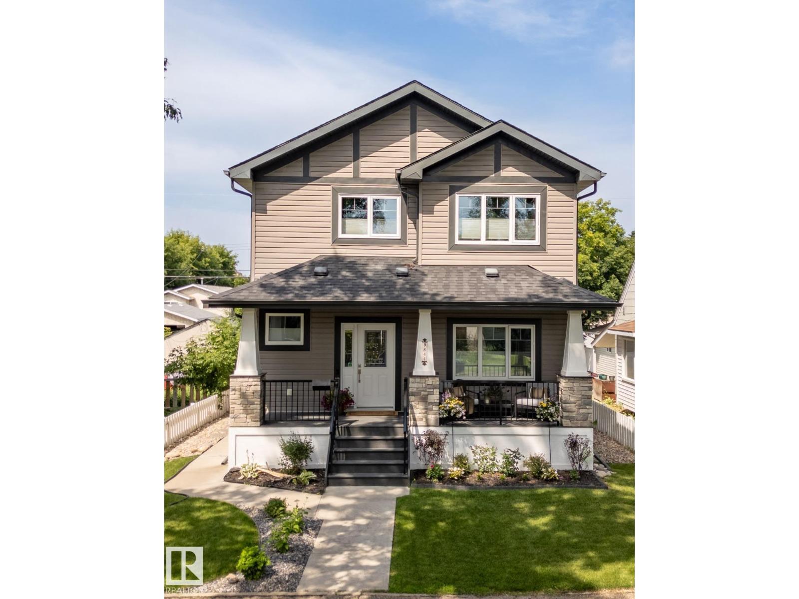 9844 75 AV NW