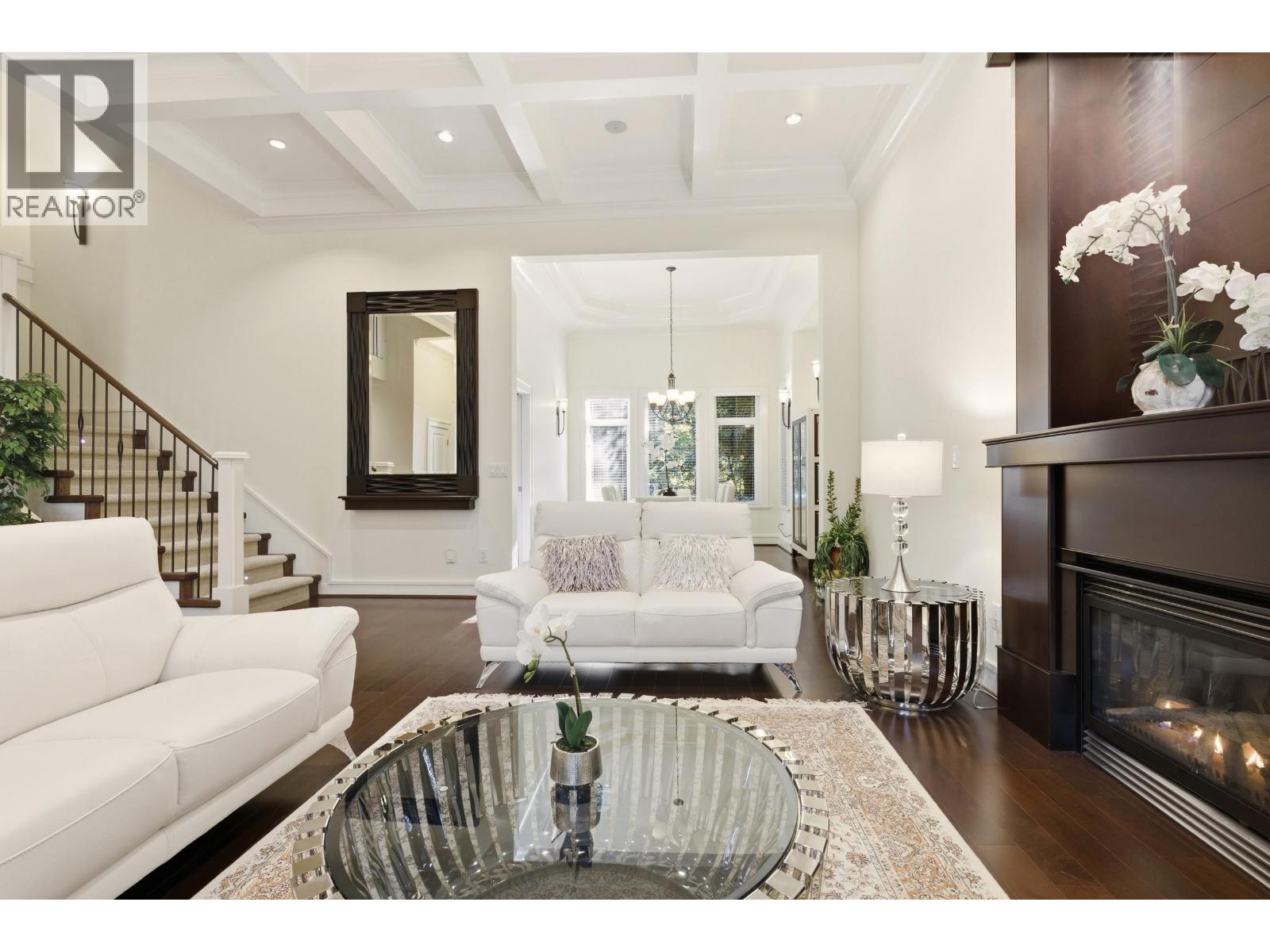 1017 CANYON BOULEVARD