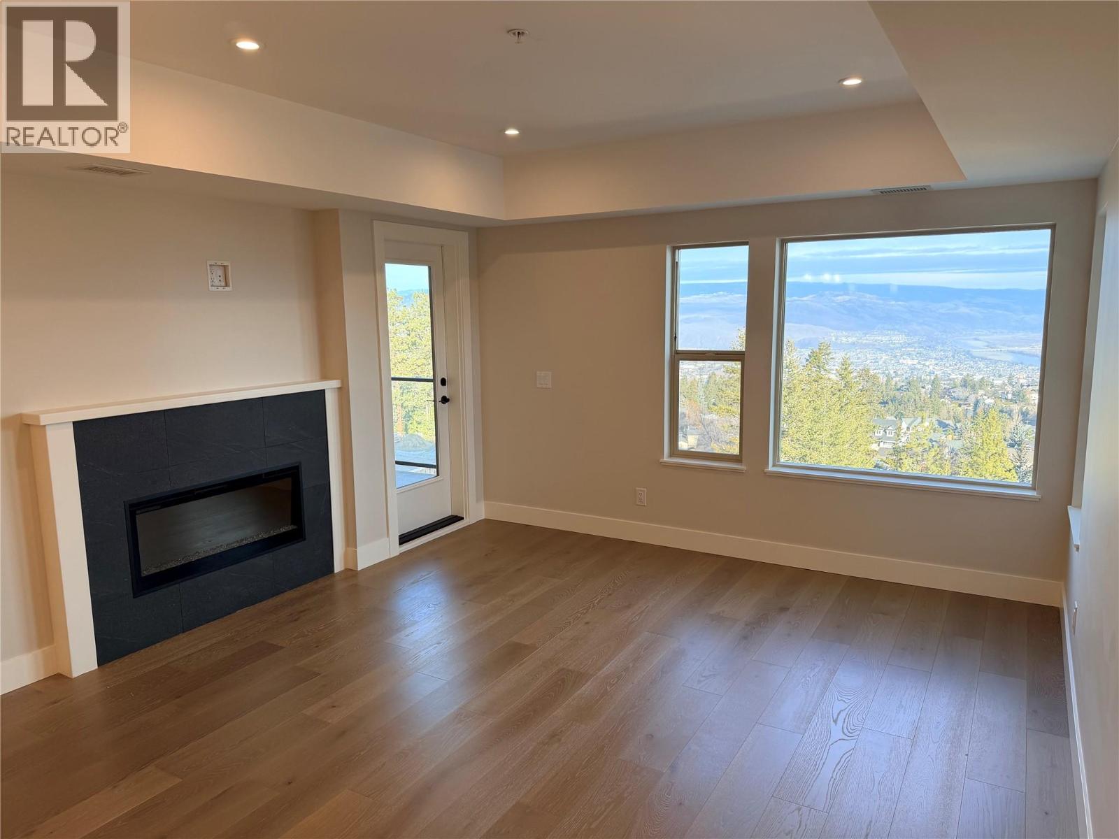 2171 Van Horne Drive Unit# 202