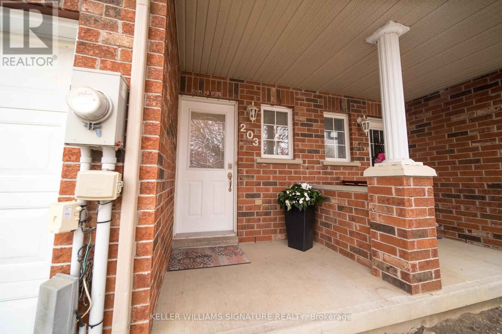 203 LANGLAW DRIVE
