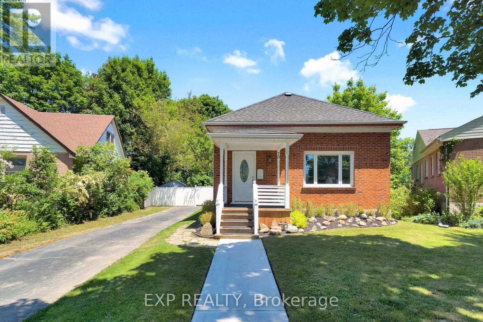 79 HEATHER PLACE