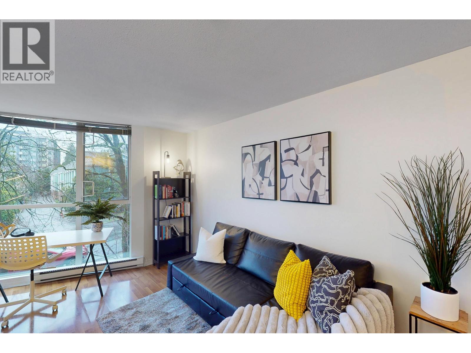 302 8420 JELLICOE STREET