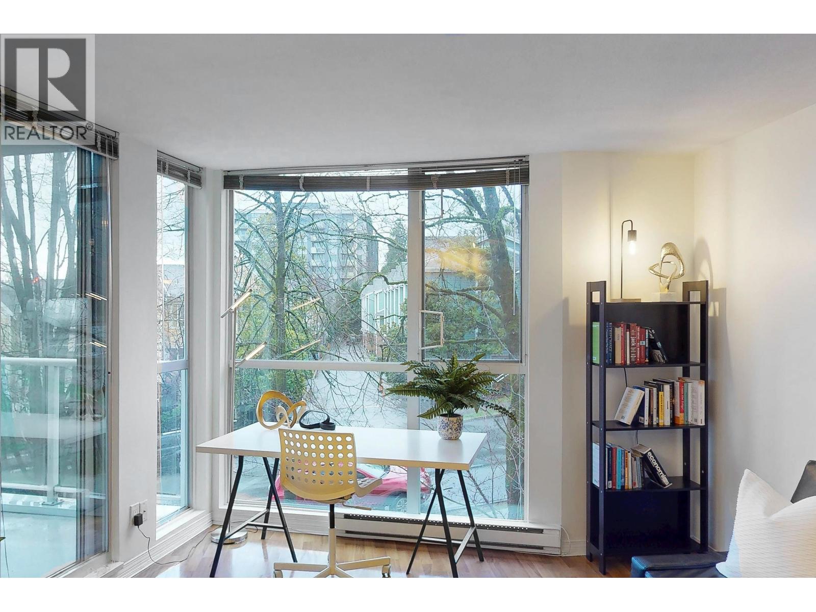 302 8420 JELLICOE STREET