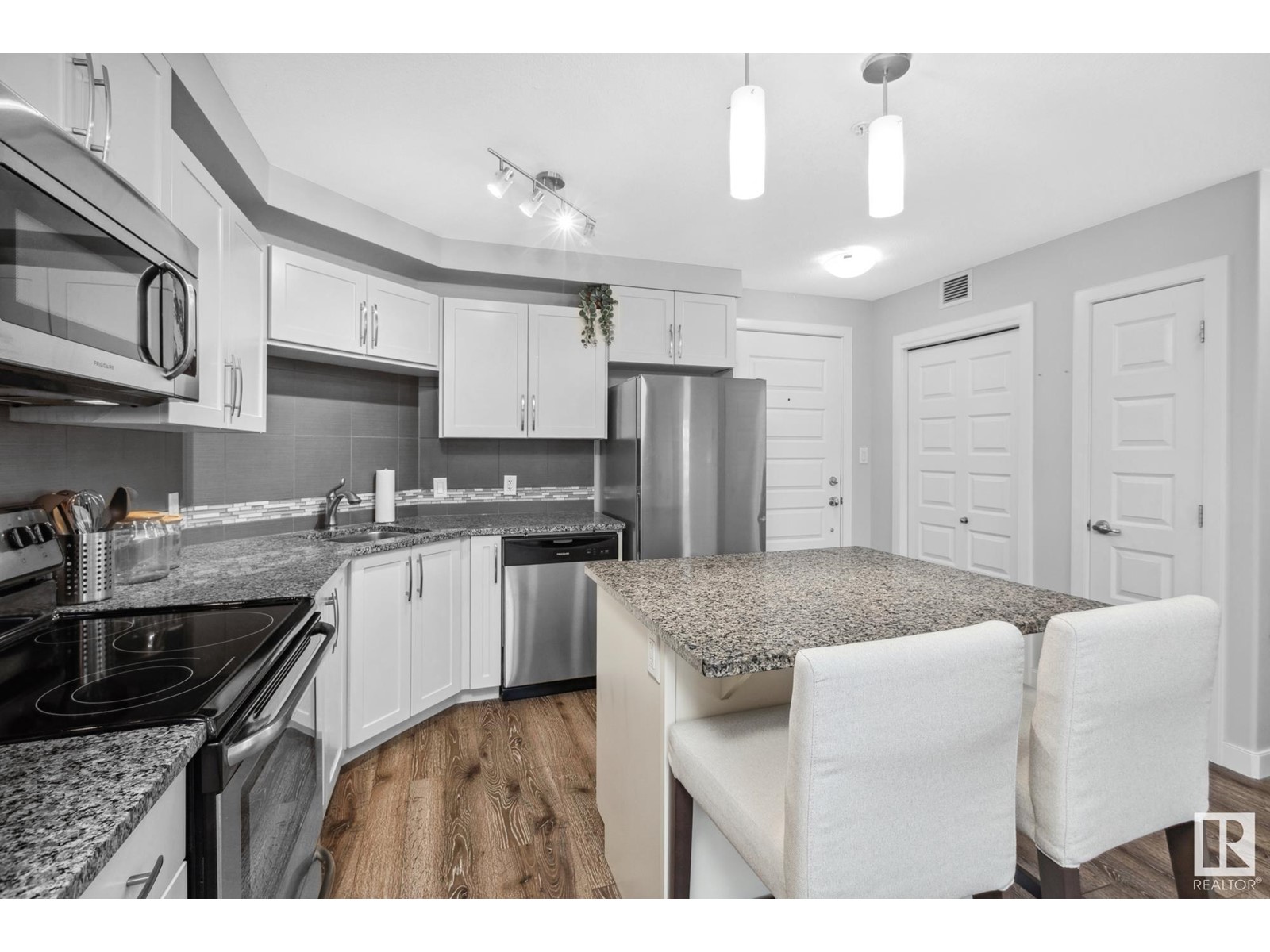 #205 8515 99 ST NW