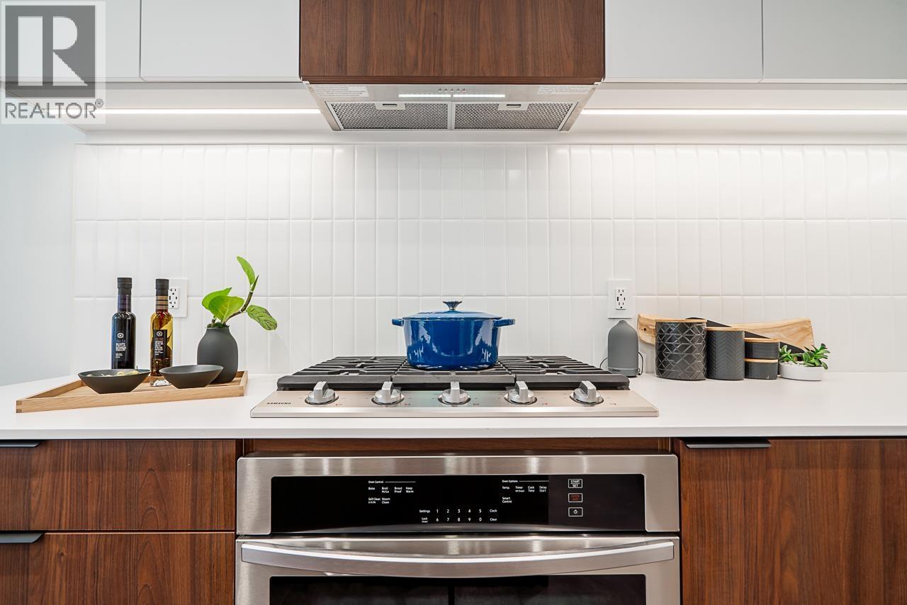 108 623 KEMSLEY AVENUE