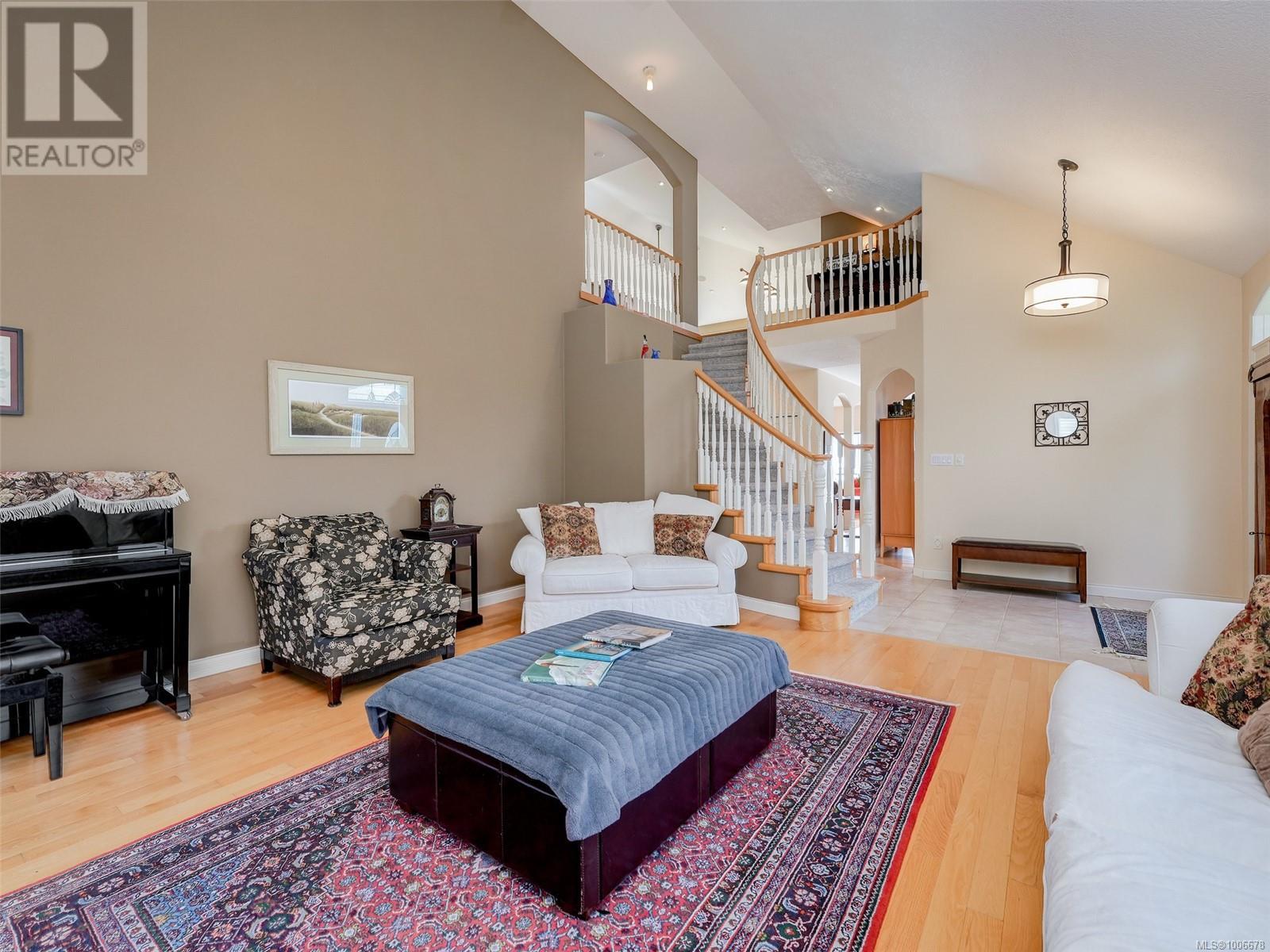 1760 Mayneview Terr