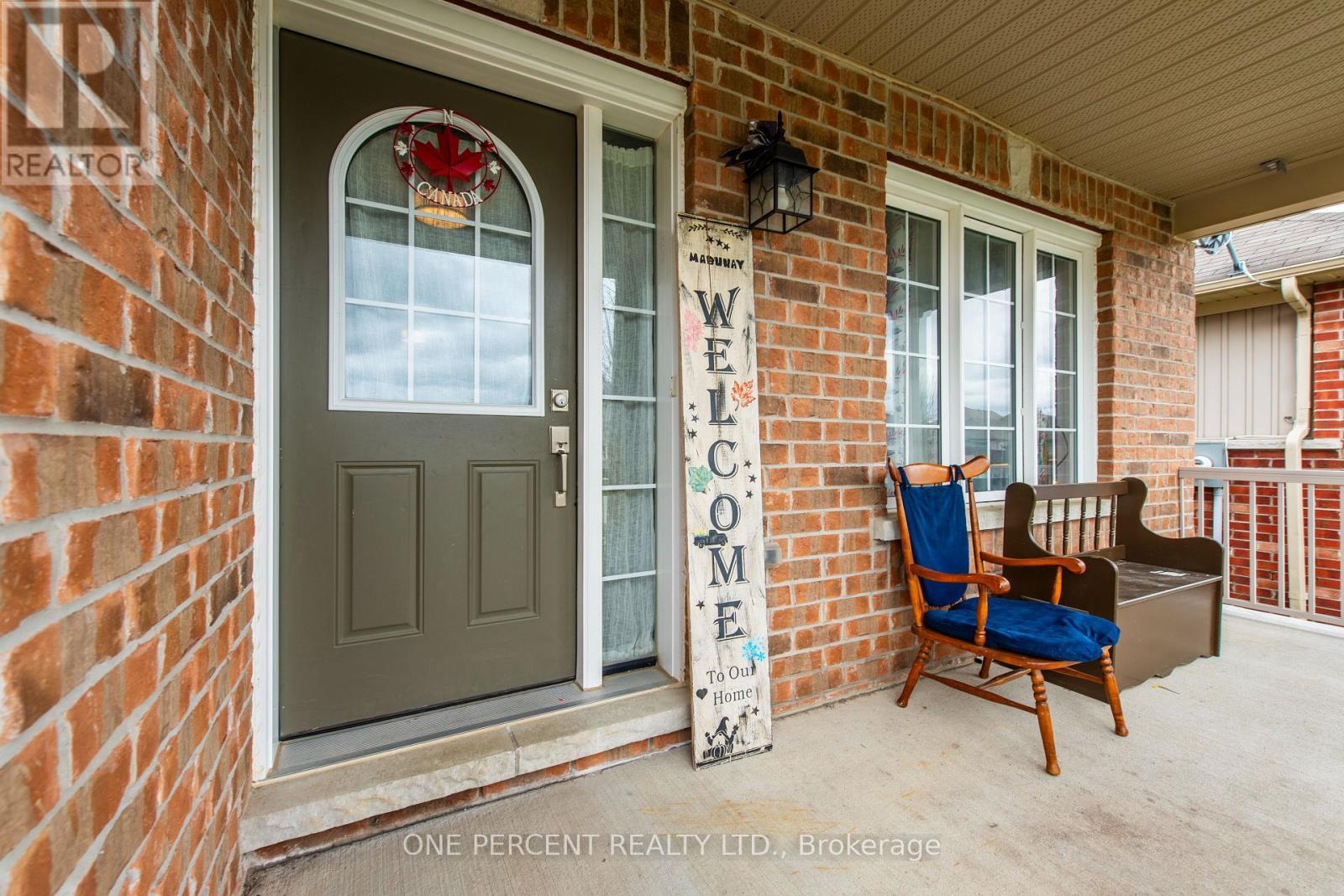 360 ARMSTRONG STREET W