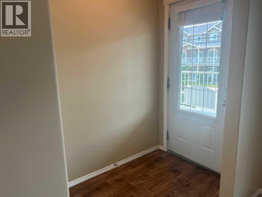 18, 45 Keystone Terrace W