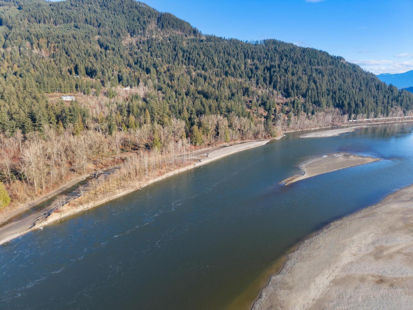 PT S1/2 SEC 19 LOUGHEED HIGHWAY|Mt Woodside