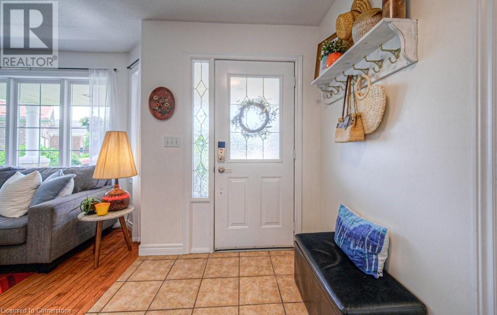 44 SMALL Court