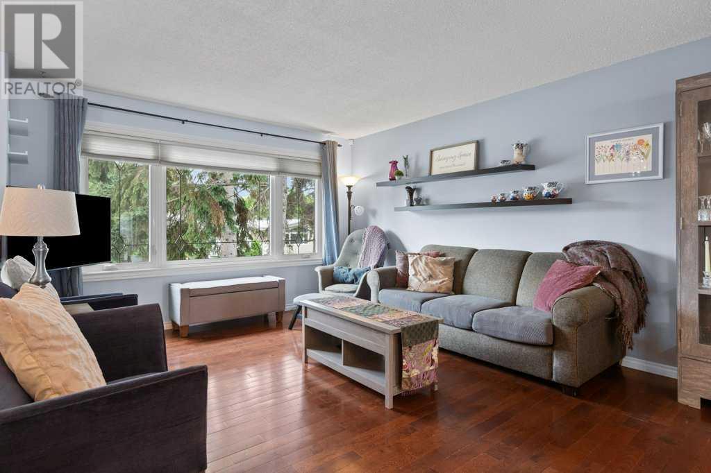 235 Allan Crescent SE