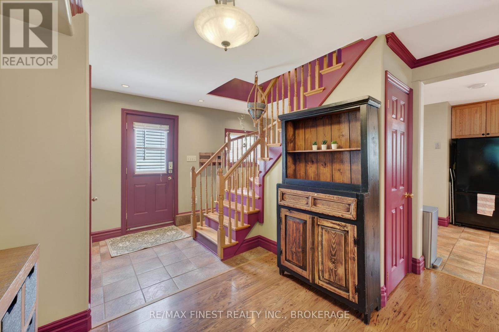 218 KINGSCOURT AVENUE
