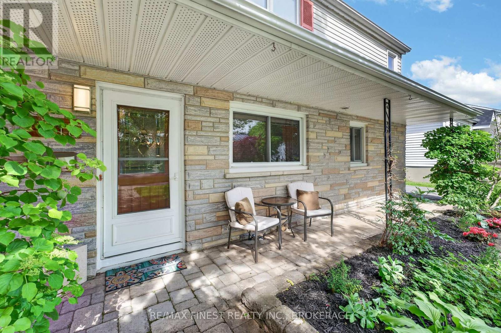 218 KINGSCOURT AVENUE