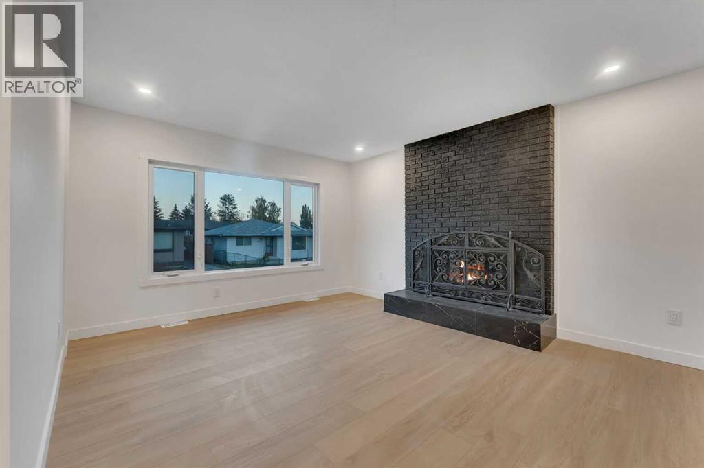 352 Lysander Place SE