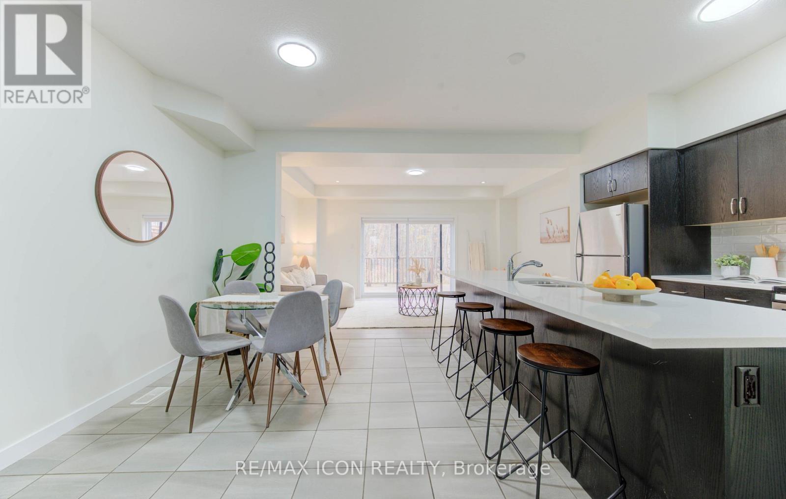 894 ROBERT FERRIE DRIVE