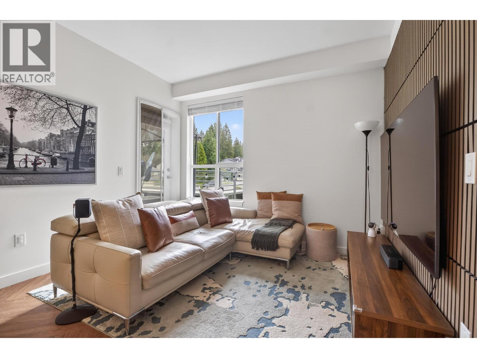 603 3229 ST JOHNS STREET