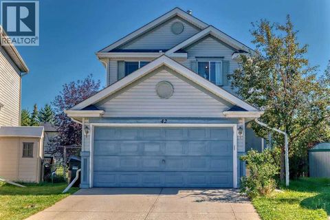 42 Somerside Place SW Calgary AB T2Y3V3