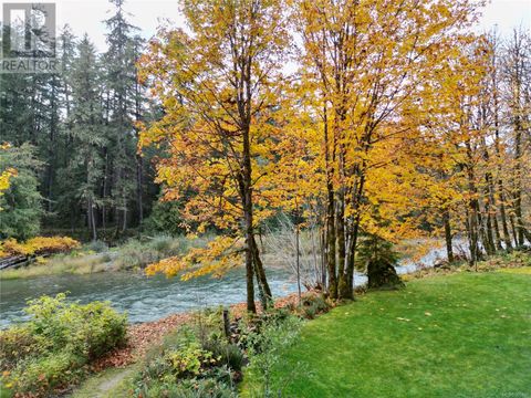 6049 Riverbottom Rd W Duncan BC V9L6H7