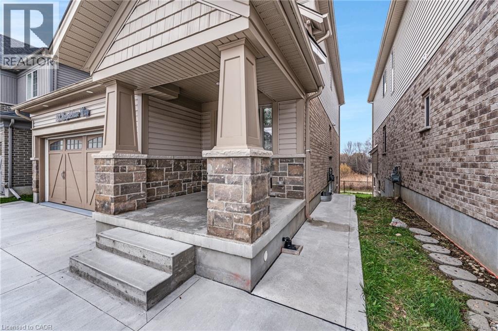 121 STEEPLECHASE Way