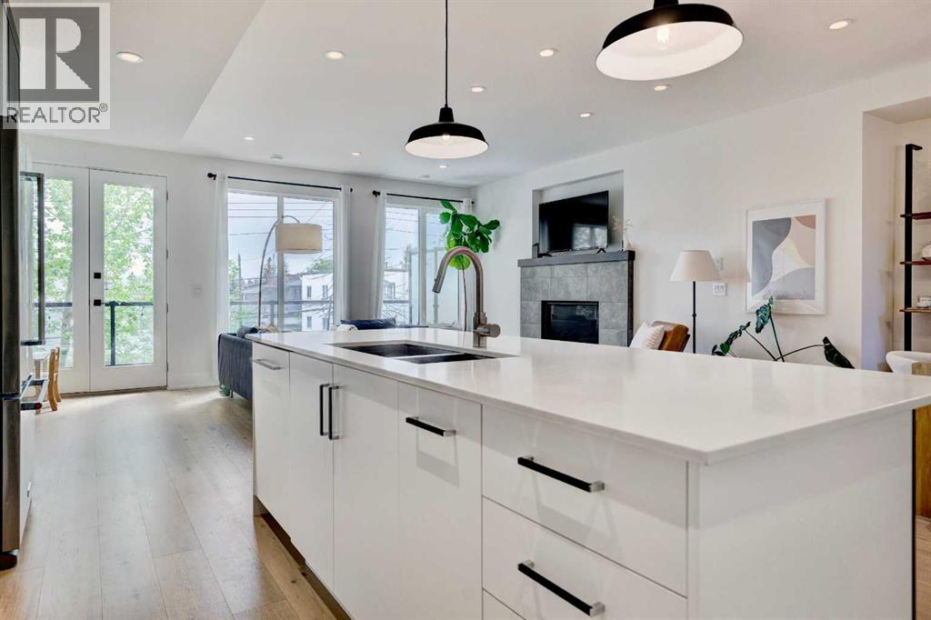 2, 1538 34 Avenue SW