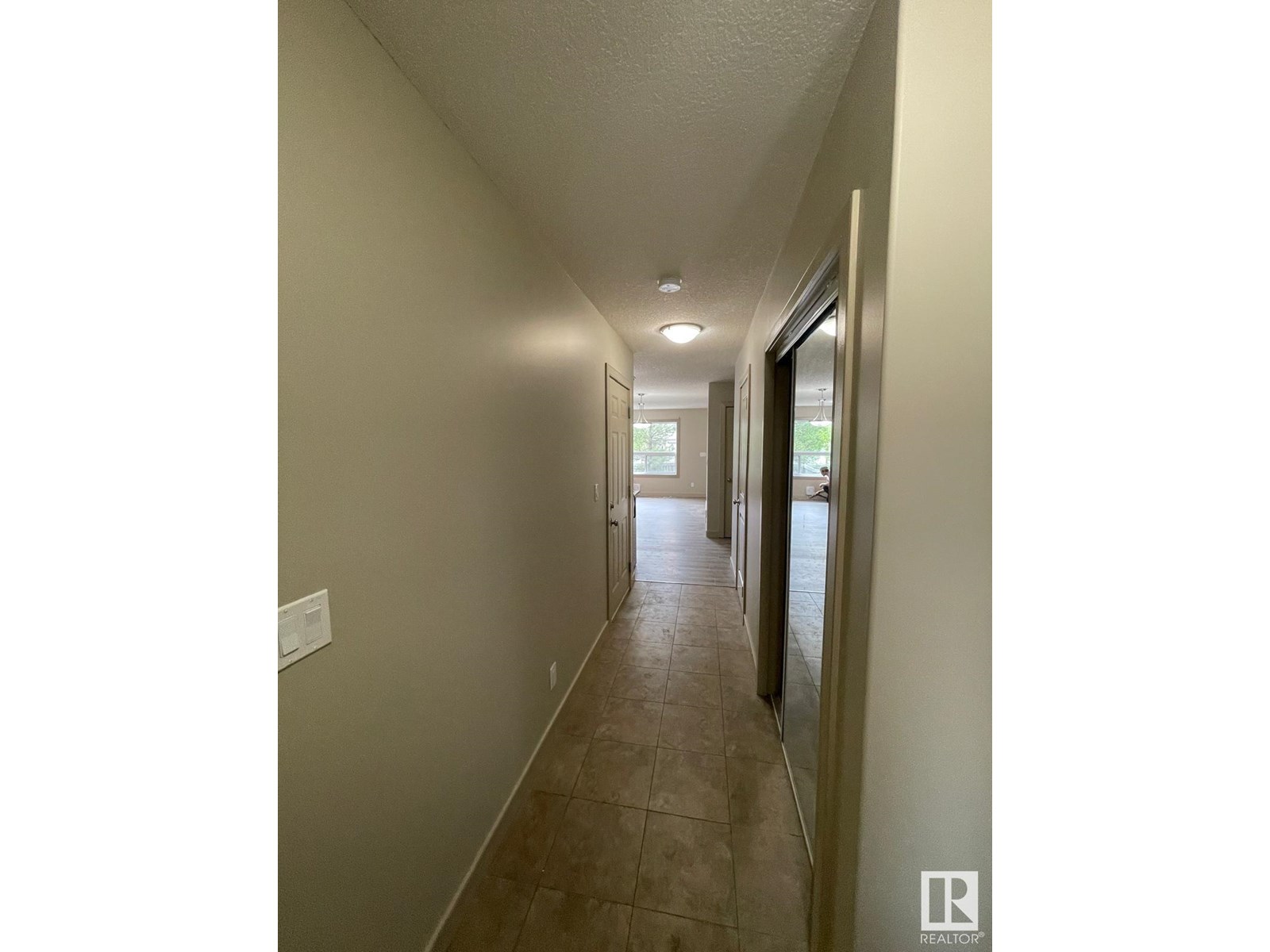#25 1820 34 AV NW