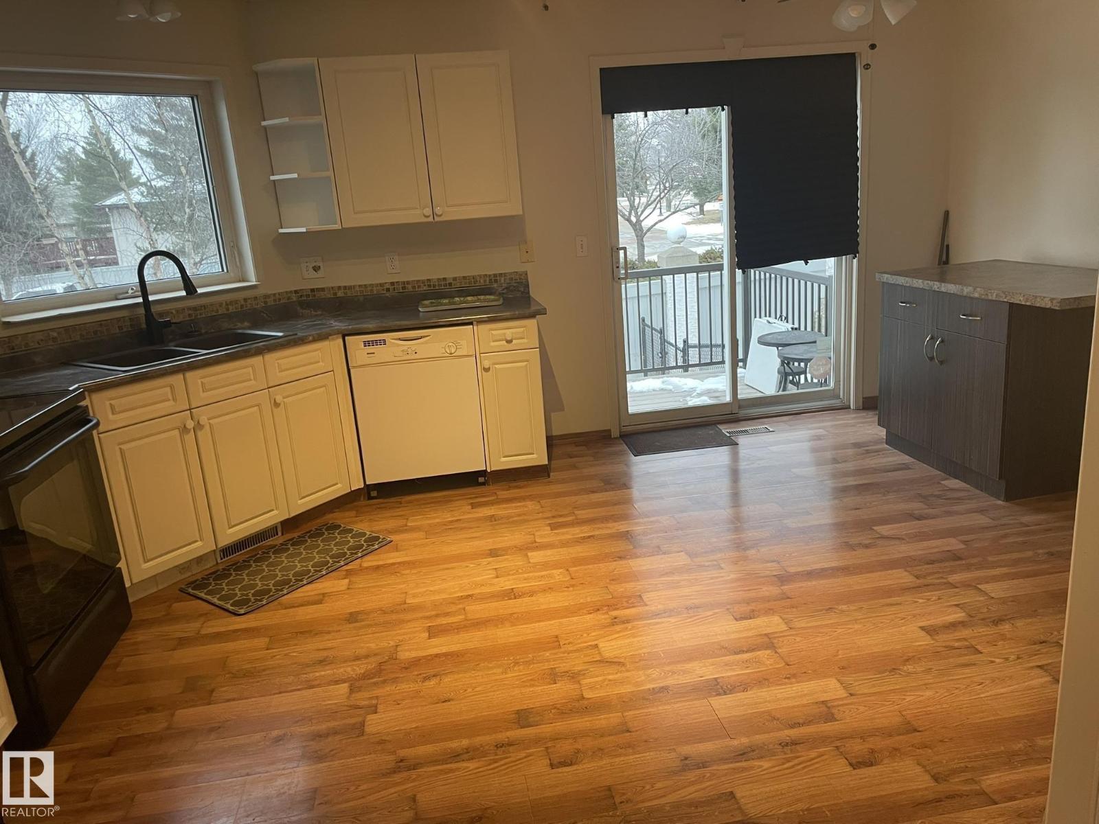 #2 1295 CARTER CREST RD NW