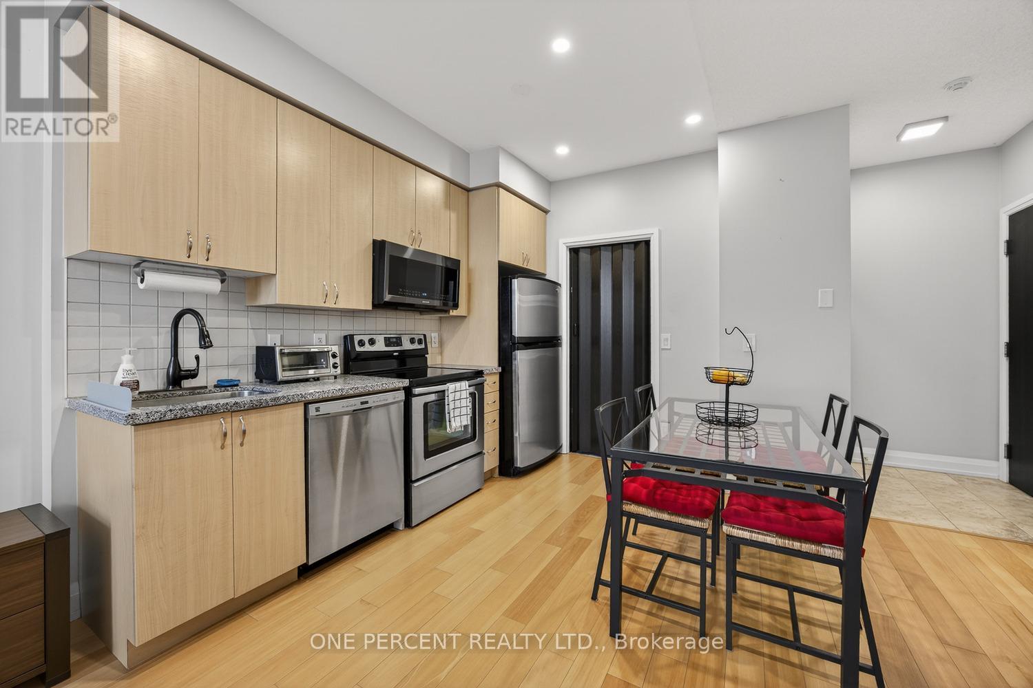 PH11 - 55 DE BOERS DRIVE