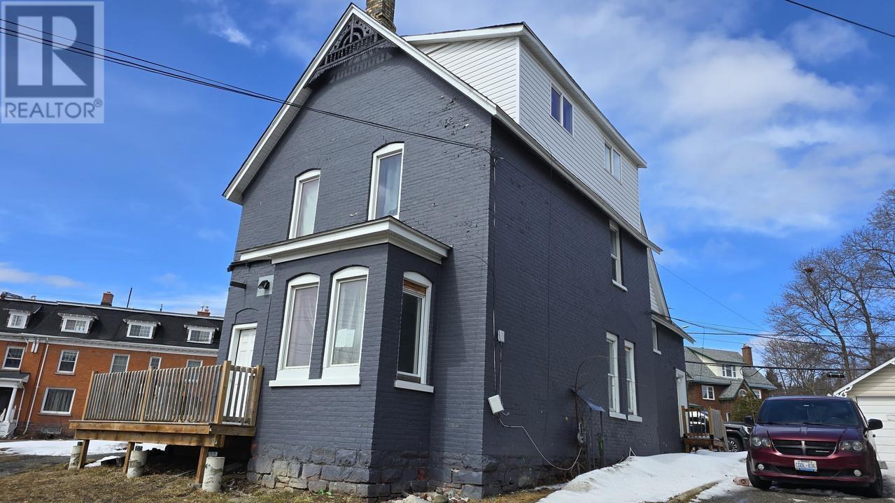 Homes for Sale Sault Ste. Marie 814 Wellington ST E