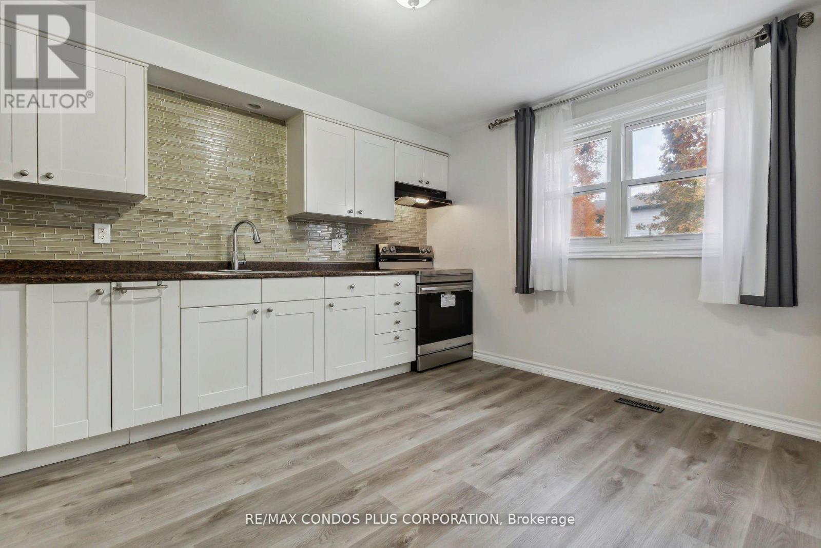 2 - 294 FERGUS AVENUE