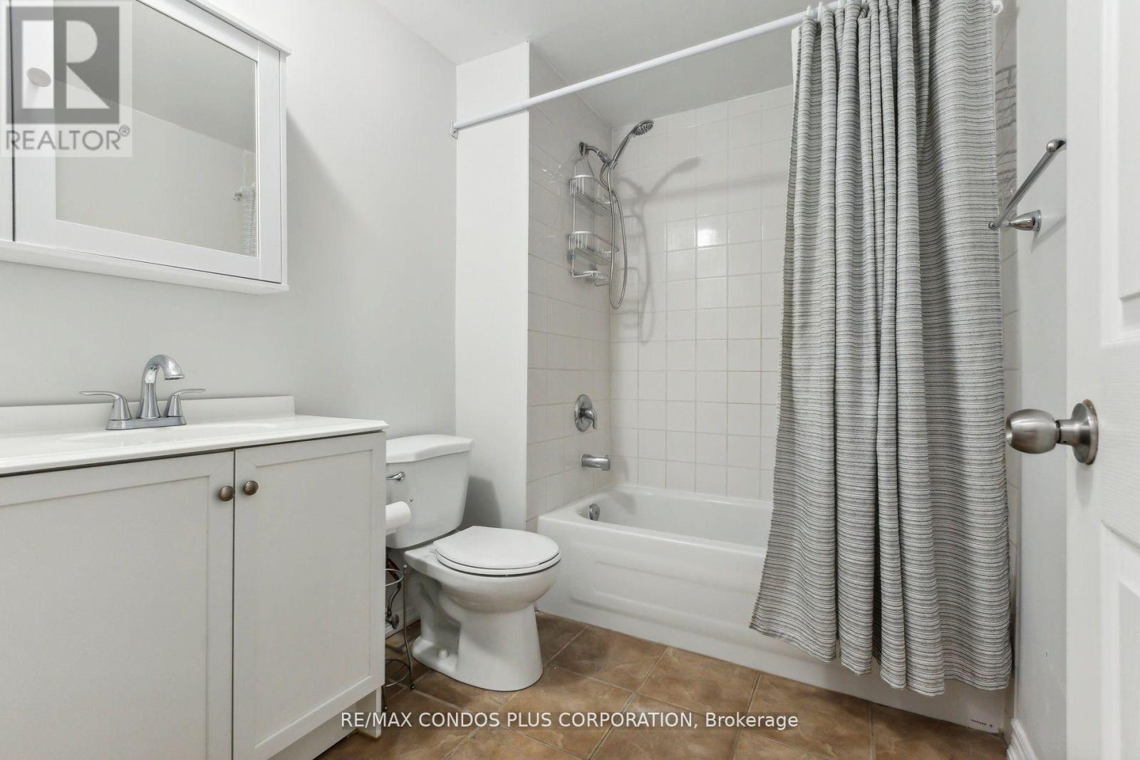 2 - 294 FERGUS AVENUE