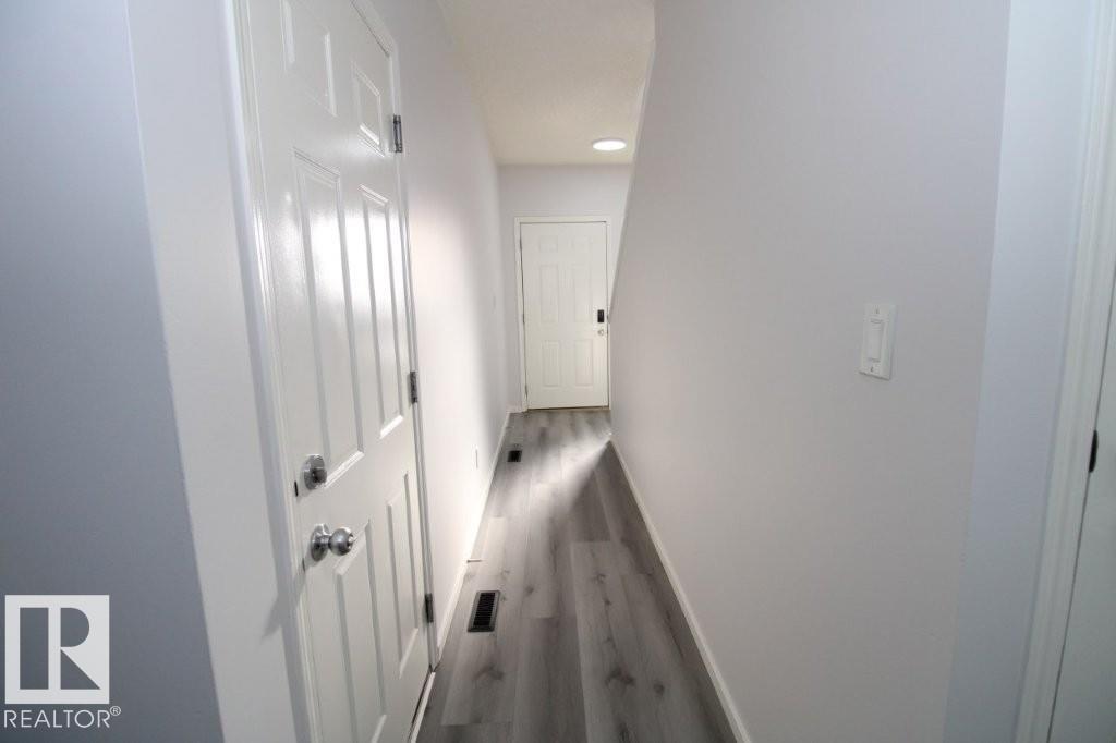 #7 451 HYNDMAN CR NW