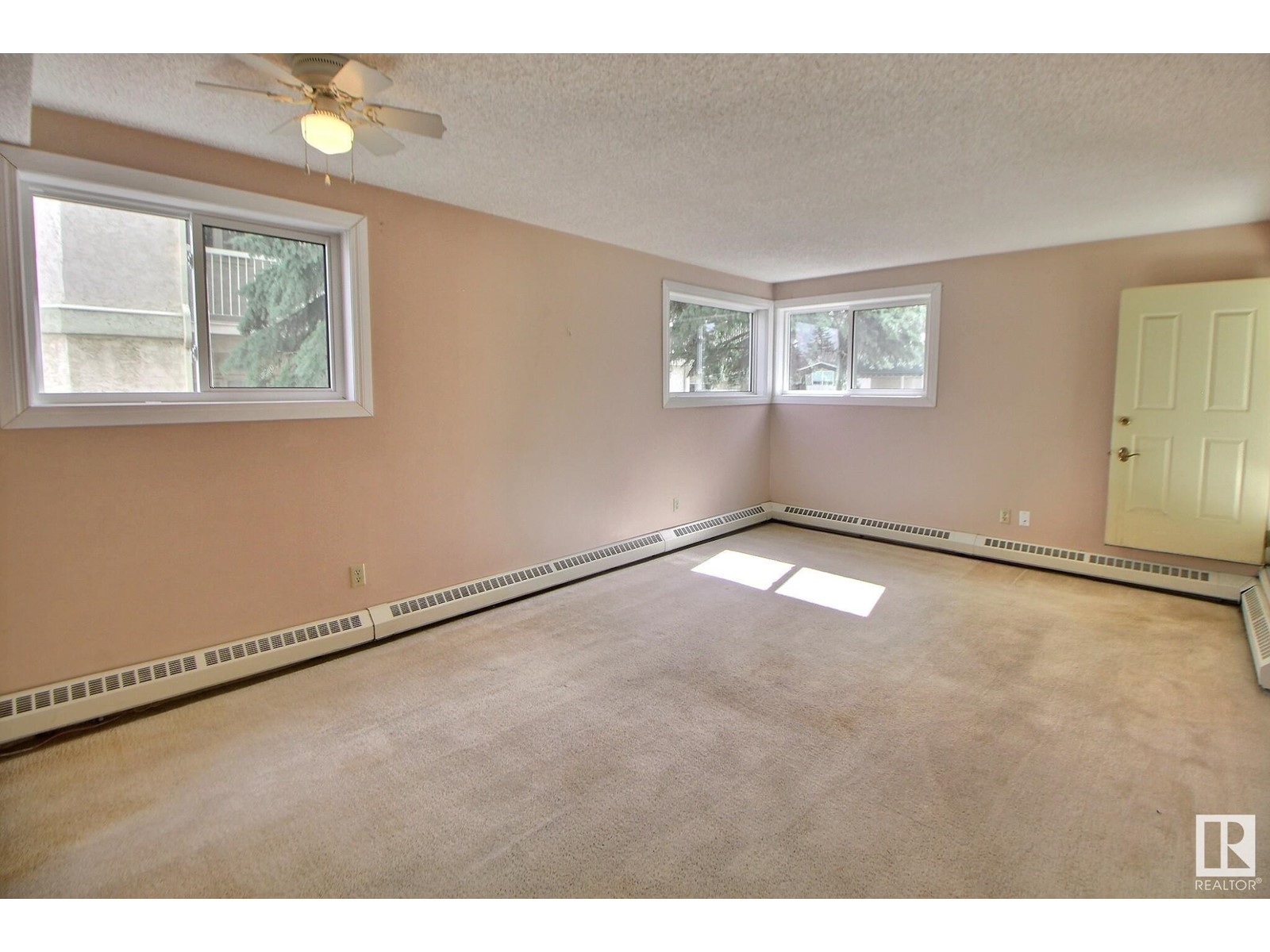 #102 18012 95 AV NW