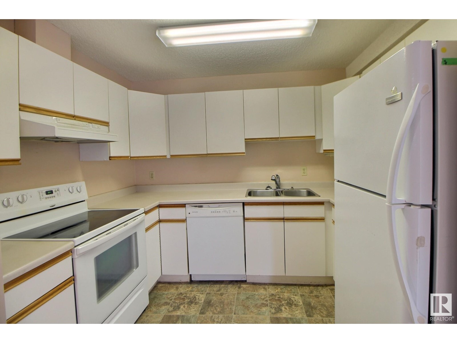 #102 18012 95 AV NW