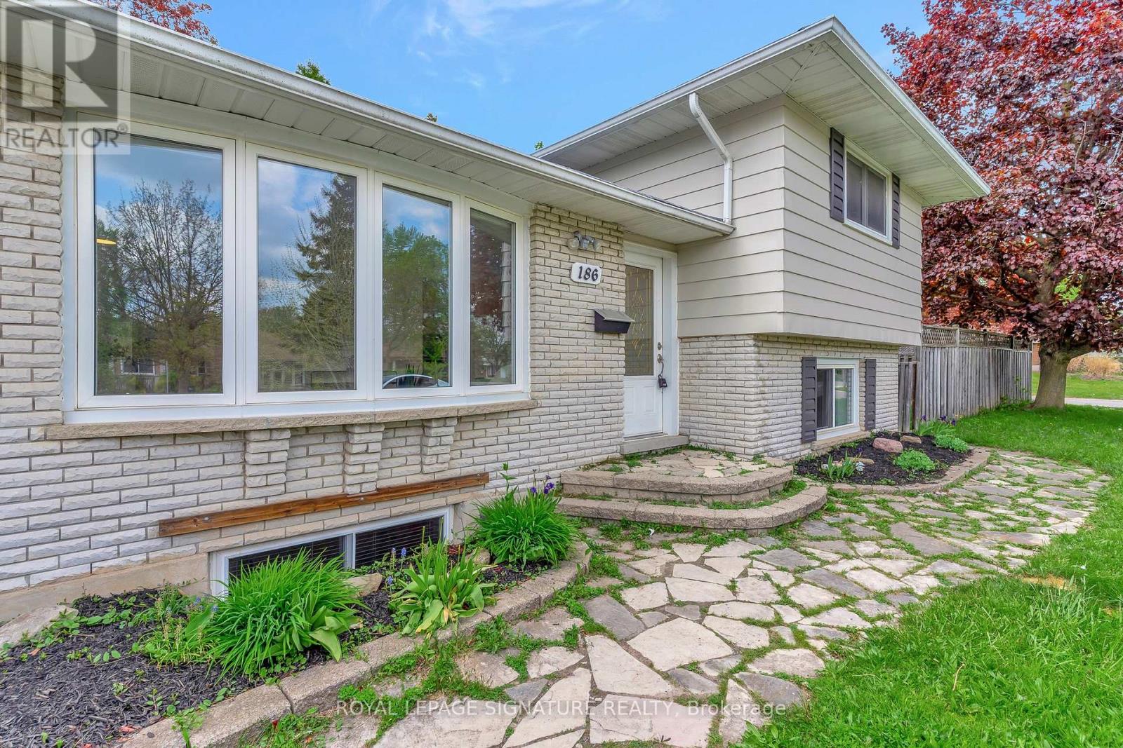 186 CEDARBRAE AVENUE