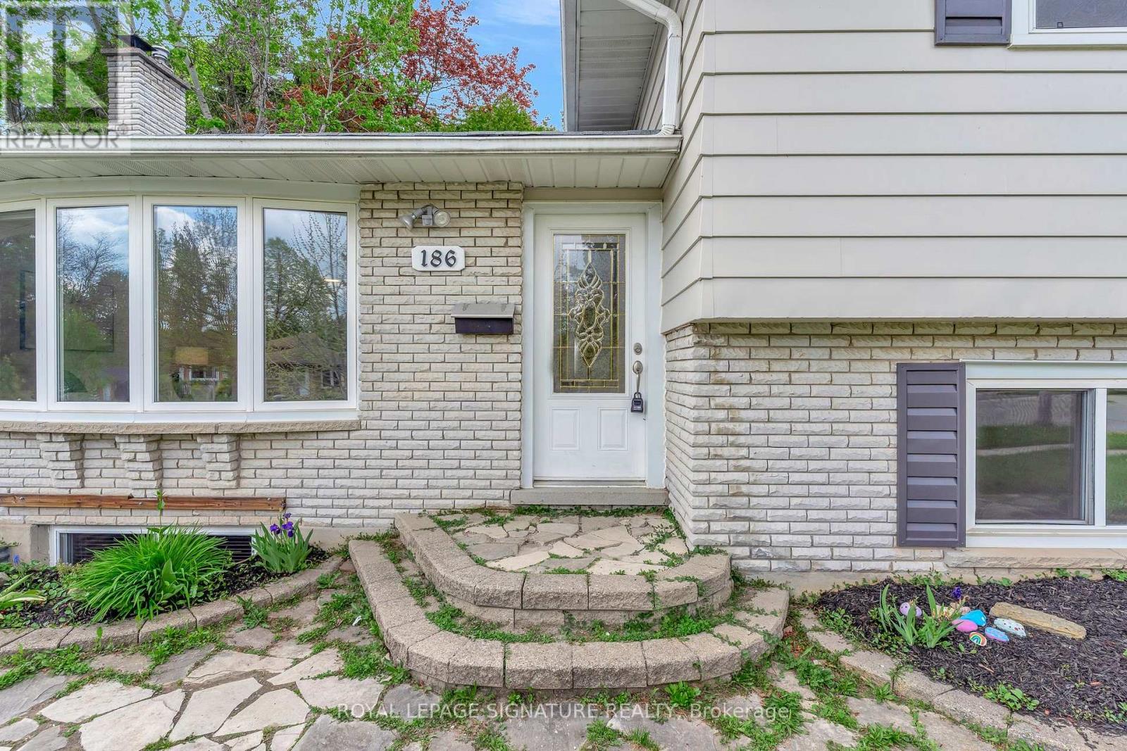 186 CEDARBRAE AVENUE