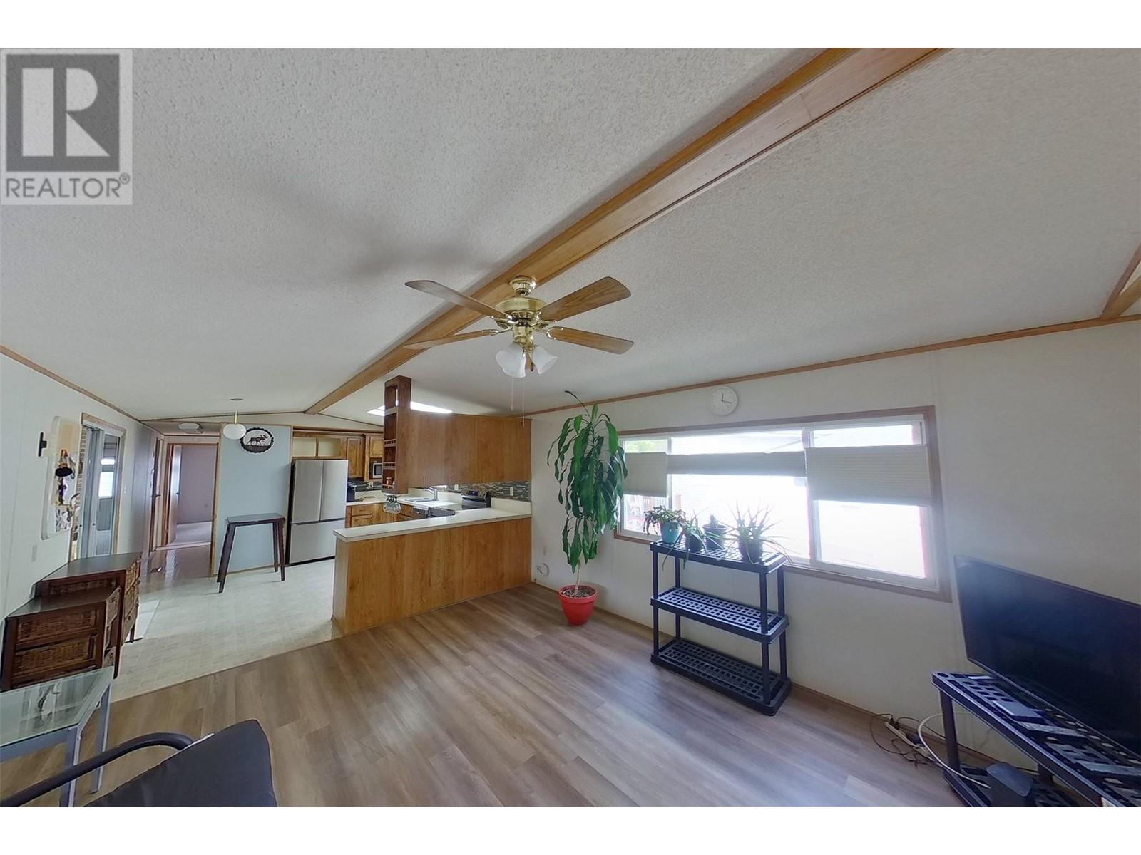 1912 Kokanee Place N