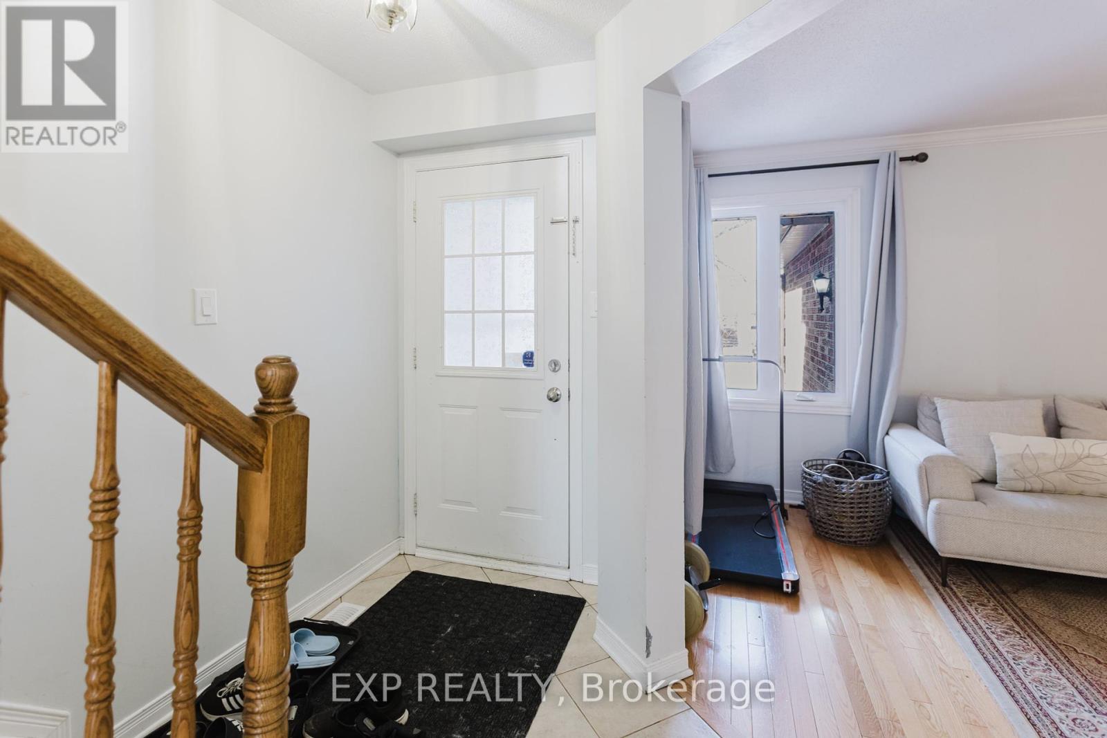 21 ASHPARK CRESCENT