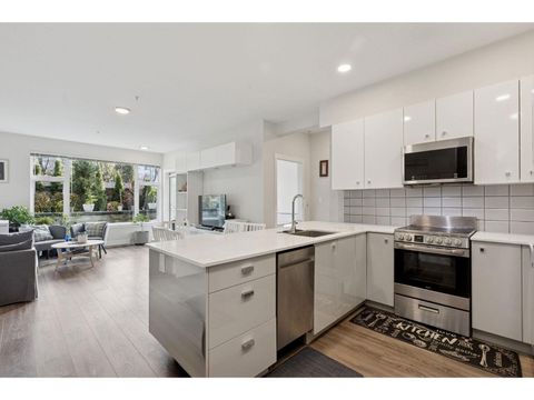 124 10838 WHALLEY BOULEVARD Surrey BC V3R0G8